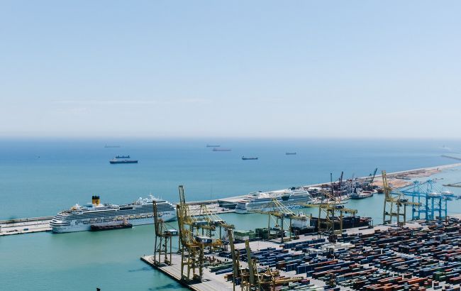 "Блукають по місту і їдуть": Барселона суттєво обмежує кількість туристів: деталі