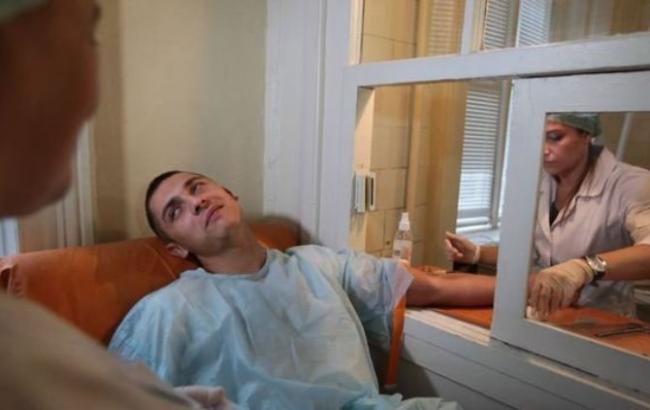 Белорусские болельщики во Львове сдали кровь для раненых в АТО