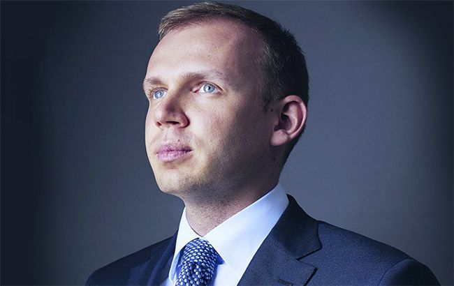 Суд разрешил "Ощадбанку" взыскать с банка Курченко 11 тыс. тонн бензина в Крыму