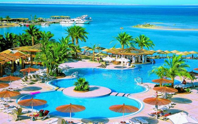 Продажи зарубежных туров в Украине в 2015 г. могут упасть в два раза, - эксперт