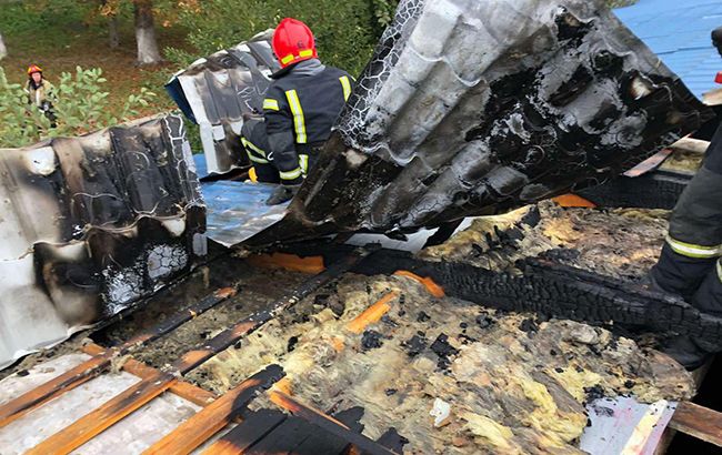 В Киеве загорелся супермаркет вблизи метро "Дорогожичи"