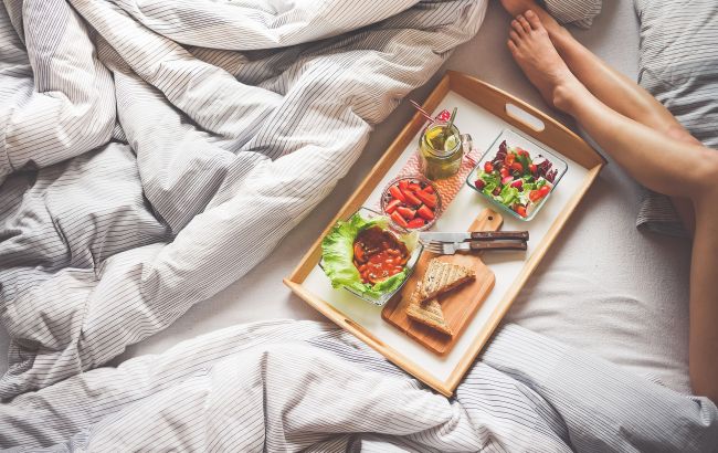 Никогда не кладите эти вещи на кровать, чтобы не привлечь в дом беду