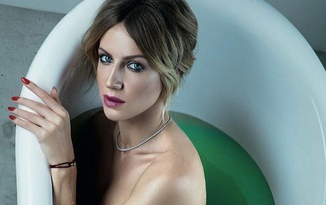 Леді досконалість: Леся Нікітюк пройшлася по рідному місту в стильному образі