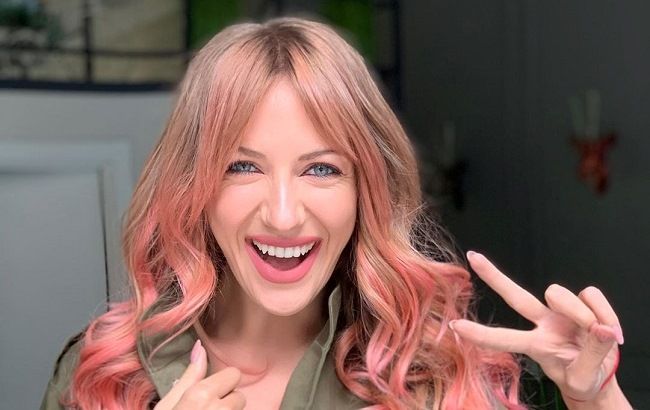 Три довгоніжки: Леся Нікітюк повеселила фото з Осадчою