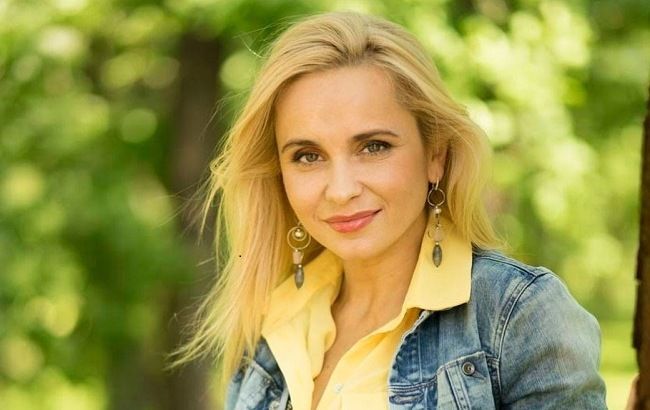 Квітуча Лілія Ребрик показала ідеальний образ в стилі спорт-кежуал