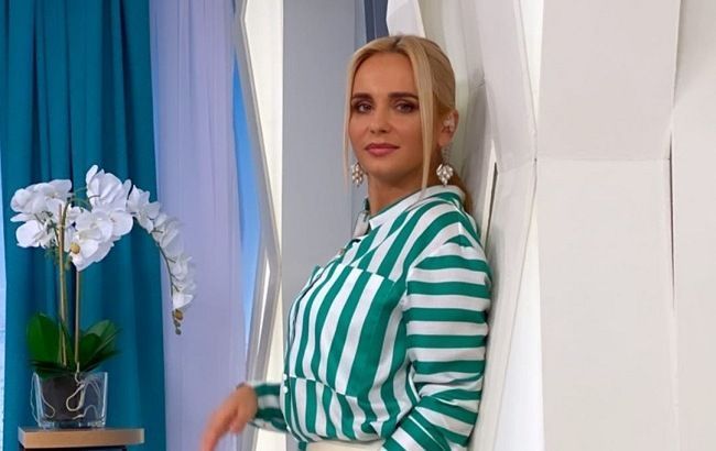 Королева в шелках: Лилия Ребрик пленила роскошным образом "морячки"