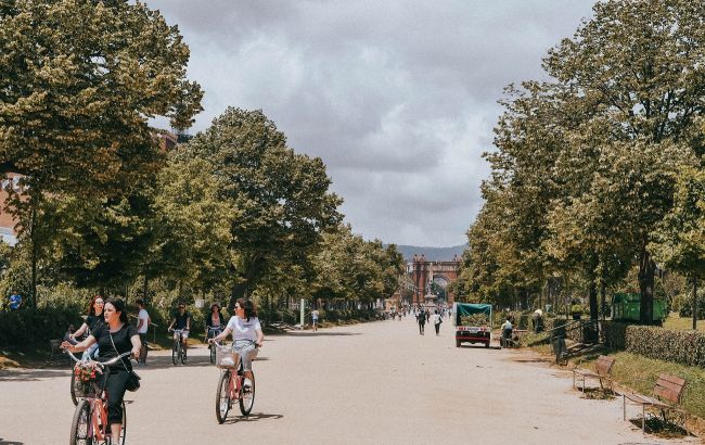 Штрафы на сотни евро. Туристов в Испании будут наказывать за нарушение: о чем речь