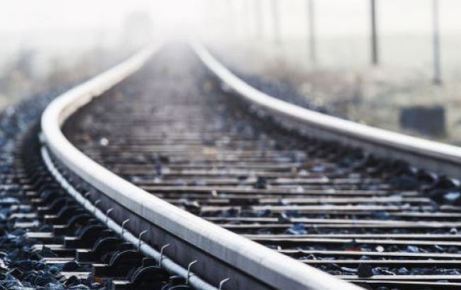 Движение поездов на поврежденном участке в Луганской обл. восстановлено, - УЗ