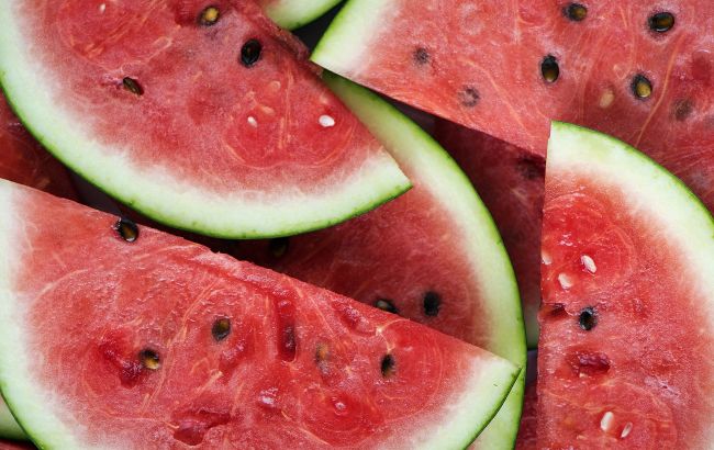 Любимые арбузы могут стать опасностью: врач объяснила, какие категорически нельзя покупать