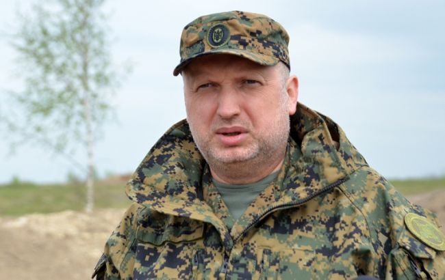 Турчинов: в Україні розпочинається виробництво бойових безпілотників