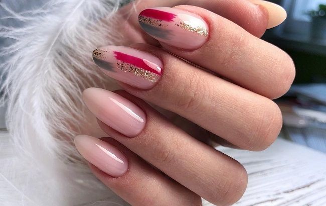 Brush stroke nails: небрежные художества на ногтях снова в тренде