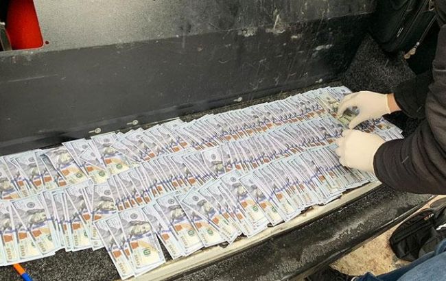 Во Львове разоблачили на взятке одного из руководителей Госгеокадастра