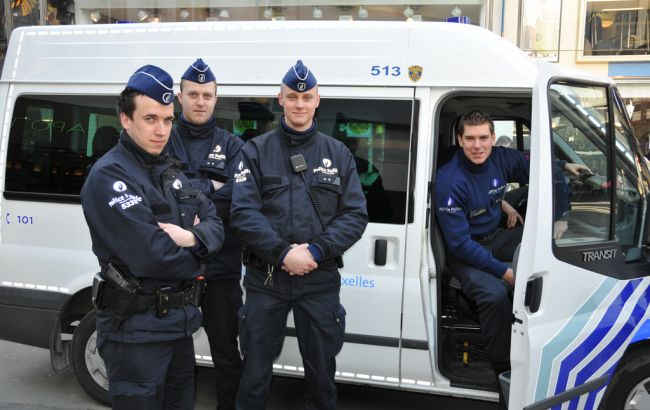 Полиция Брюсселя в ходе рейда задержала мужчину с оружием