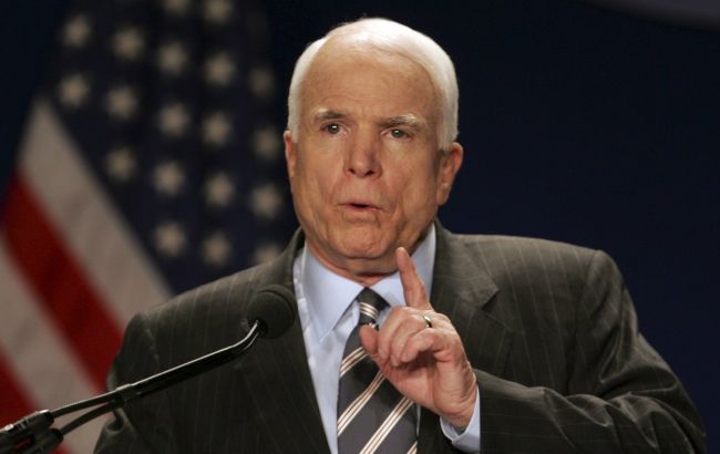 РФ преуспела во вмешательстве в выборы США и успешно делает это в других странах, - Маккейн