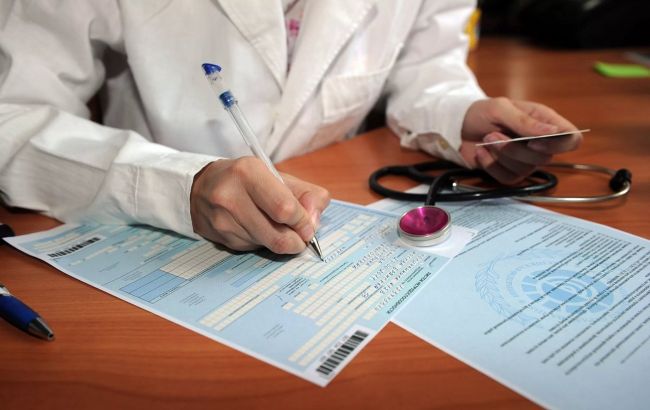 Фонд соцстрахования рекомендует подавать заявления на оплату больничных онлайн