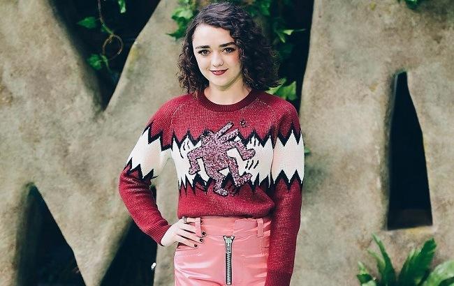 Звезда "Игры престолов" поразила новым имиджем на премьере в Лондоне