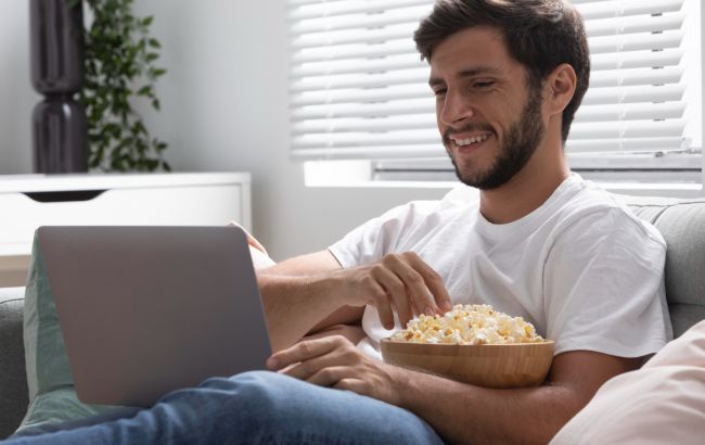 Кіно для літнього настрою: 10 топових комедійних фільмів на вечір