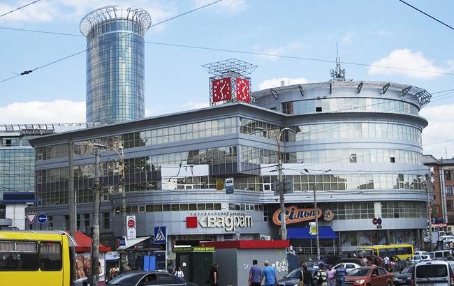 У Києві евакуювали людей із ТРЦ у зв'язку із повідомленням про вибухівку