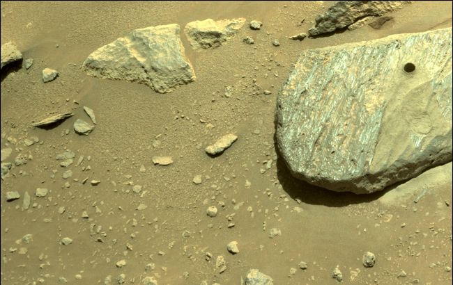 Марсоход Perseverance добыл первый образец планетарного грунта