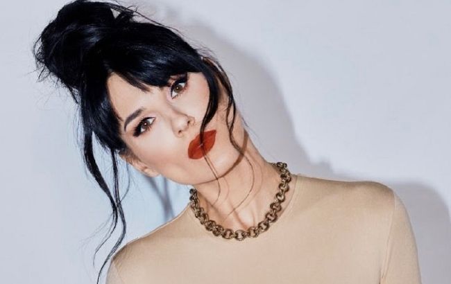 В латексе и на шпильках: Маша Ефросинина в эффектном образе похвасталась стройной фигурой