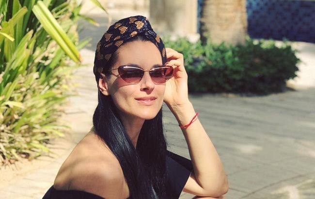 "Фарбуйте моменти": Єфросиніна захопила яскравим образом на відпочинку