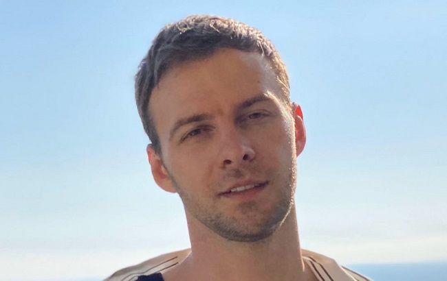 Макс Барских повеселил до слез оригинальным приготовлением пирожков по фирменному рецепту (видео)