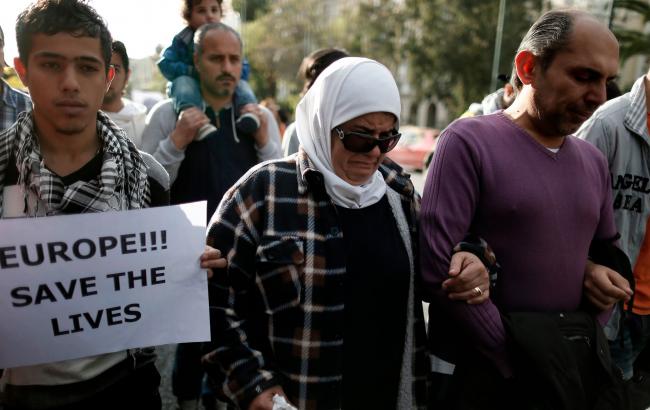 Греція закрила доступ ЗМІ в центри для біженців