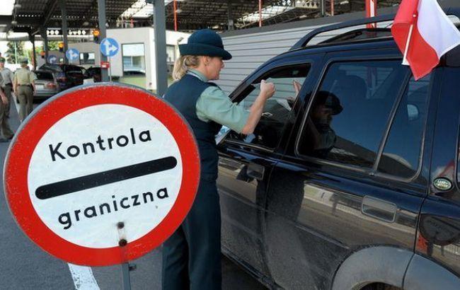 На кордоні з Польщею у чергах стоять майже тисяча автомобілів