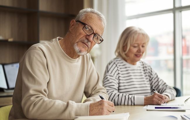 Генетик назвав три звички, які реально прискорюють старіння: багато людей їх недооцінюють