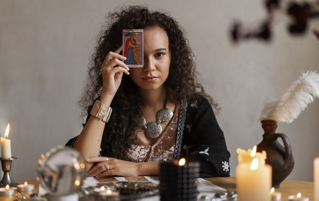 Таро-гороскоп на неделю. Кому - деньги и триумф, а кто разорвет мучительные связи