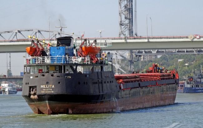 Суховантаж РФ увійшов у територіальні води України