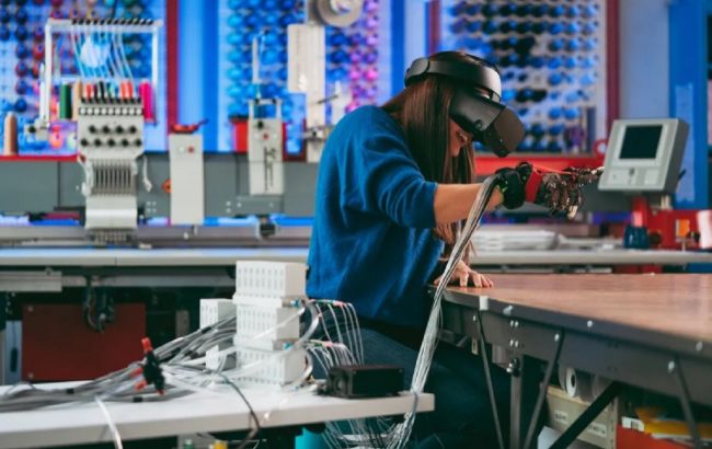 Meta розробляє VR-рукавичку: можна буде відчувати об'єкти у віртуальній реальності