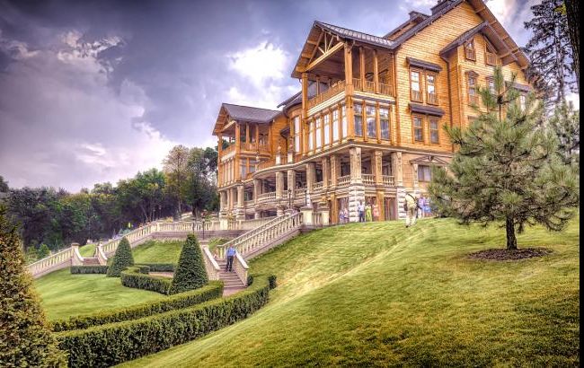 Генпрокуратура оценивает "Межигорье" в 10 млрд гривен