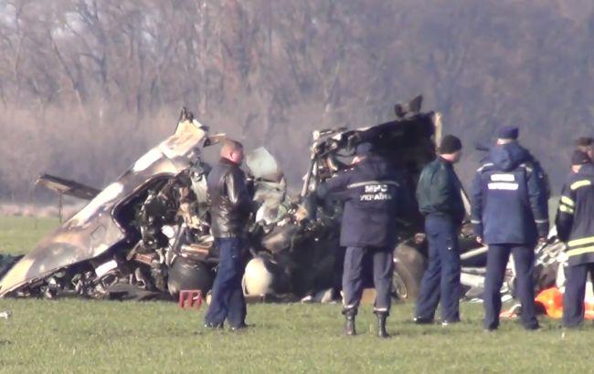 Видео с места крушения вертолета в Киевской области