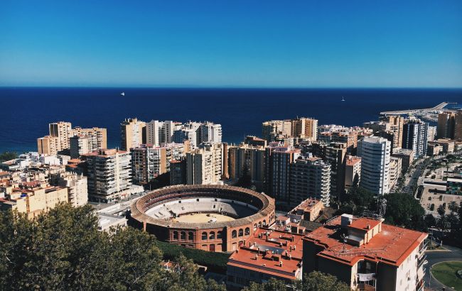 Европейский город ограничивает использование воды для туристов: причины