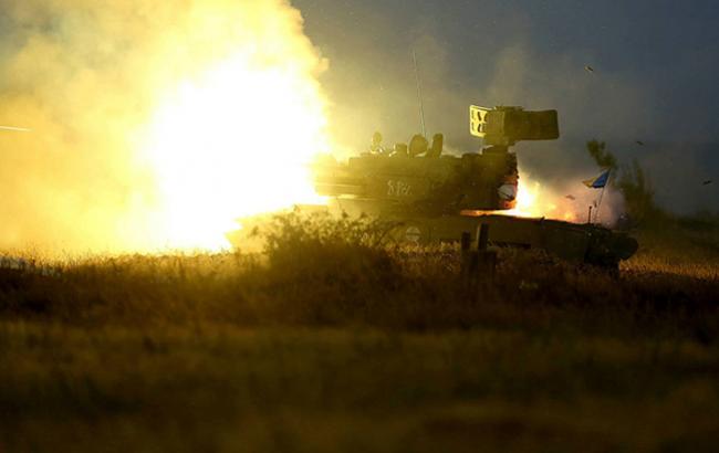 На Донбассе боевики продолжают обстреливать силы АТО из запрещенного вооружения