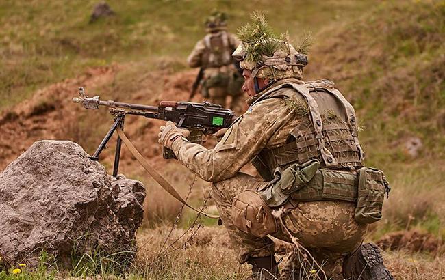 На Донбассе ликвидировали четырех снайперов боевиков, - ООС