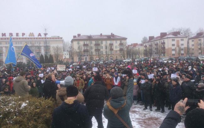 В Беларуси проходят массовые акции протеста против декрета о "тунеядстве"