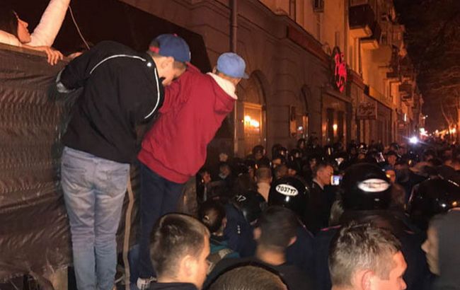 Полиция открыла 5 дел по факту столкновений на митинге против застройки в Полтаве