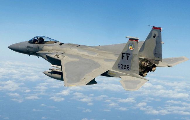 В Польше совершил аварийную посадку американский истребитель