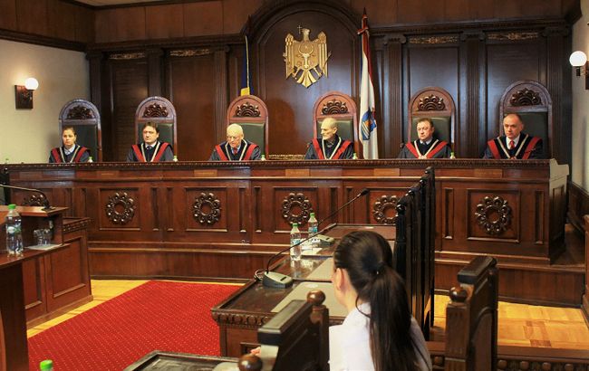 Конституционный суд Молдавии отложил признание выборов президента