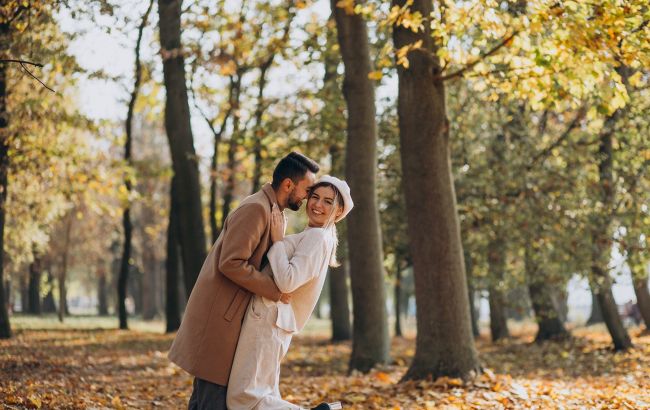 Кому сьогодні пощастить у коханні: удача накриє лише 6 знаків китайського гороскопа