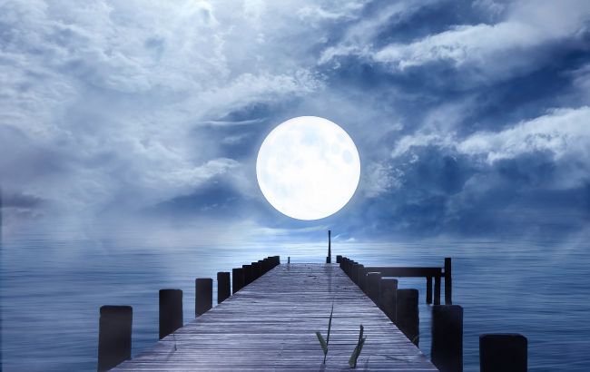 Полнолуние 3 августа: что нельзя делать и как правильно загадать желание в этот день