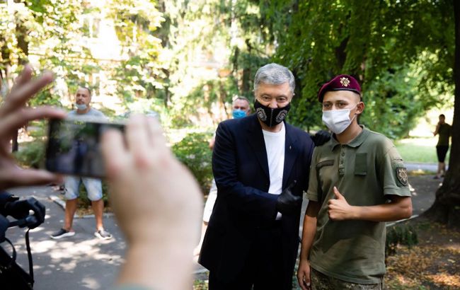 Достижения реформы ВСУ и сектора безопасности почти остановлены, - Порошенко