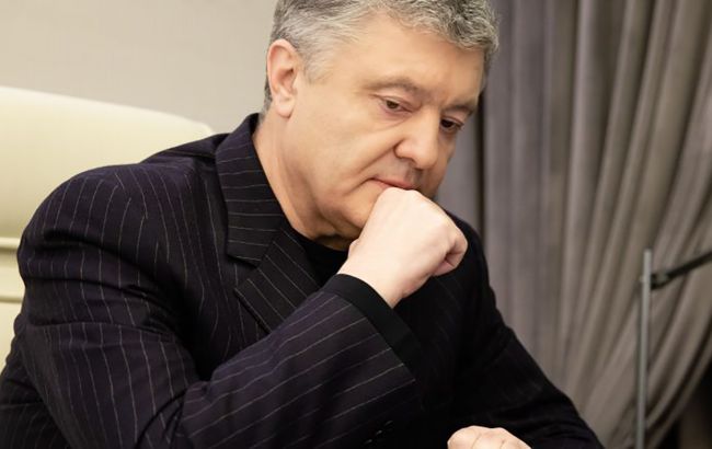 Порошенко назвал книги 2020 года, которые вдохновляют