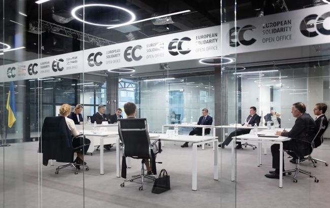 Порошенко обсудил с послами Балтийских и Скандинавских стран усиление санкций против России