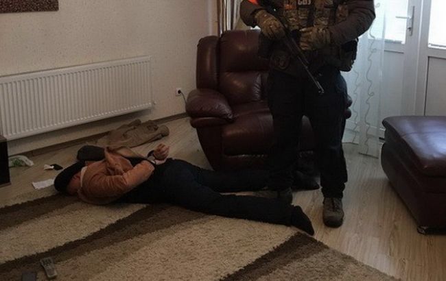 СБУ затримала продавців фальшивої валюти в Київській області