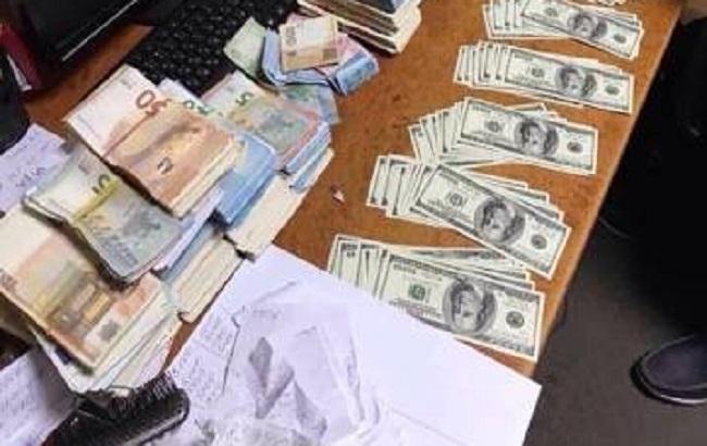 СБУ перекрыла канал нелегального вывода валюты из Украины