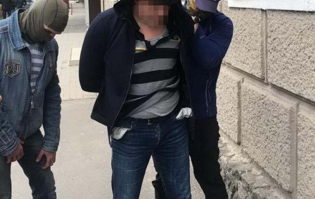 СБУ разоблачила на взятке подполковника полиции в Харьковской области