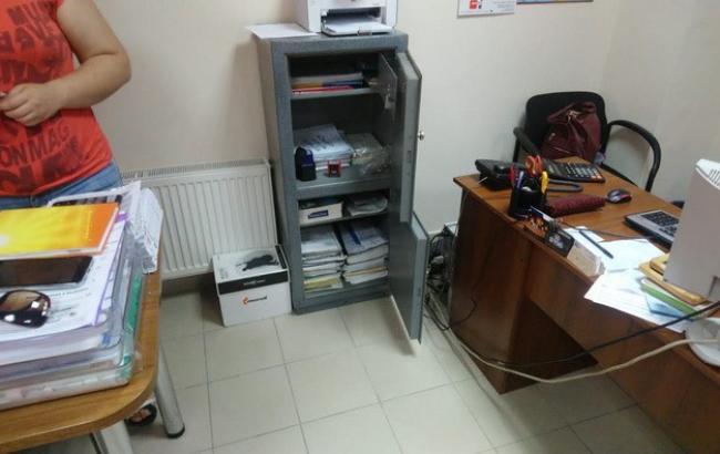 СБУ заблокировала продажу авиабилетов в оккупированный Крым